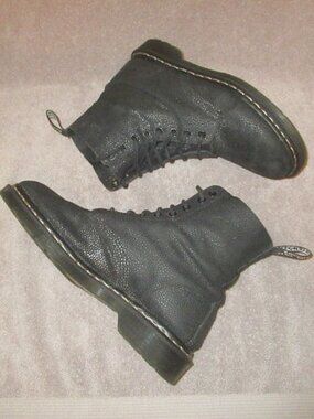 Dr. Martens Combat Boots Womens 9 Pascal Leather Speckles Lace Up Goth Grunge